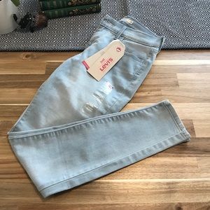 Super Skinny Levi’s